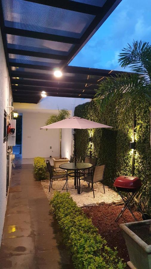 메리다 Casa Hector, Con Jacuzzi, Cerca Del Foro Gnp. 빌라 외부 사진