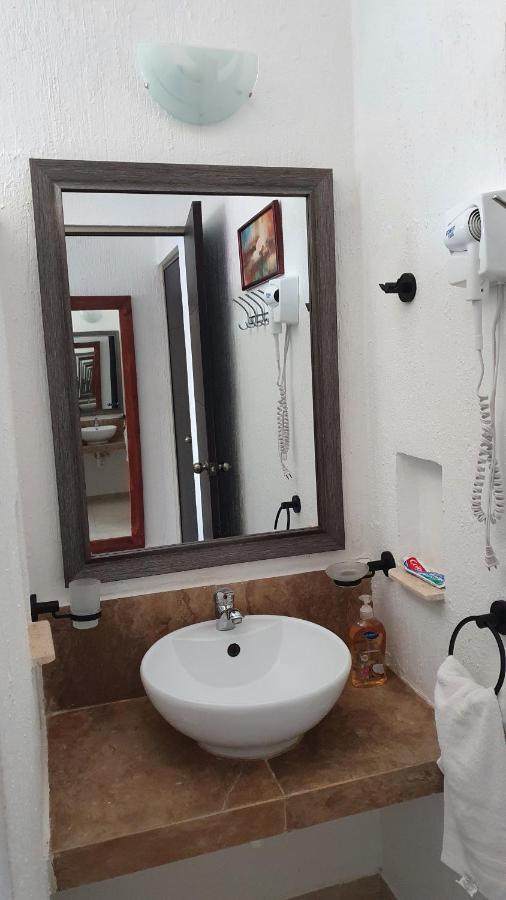 메리다 Casa Hector, Con Jacuzzi, Cerca Del Foro Gnp. 빌라 외부 사진