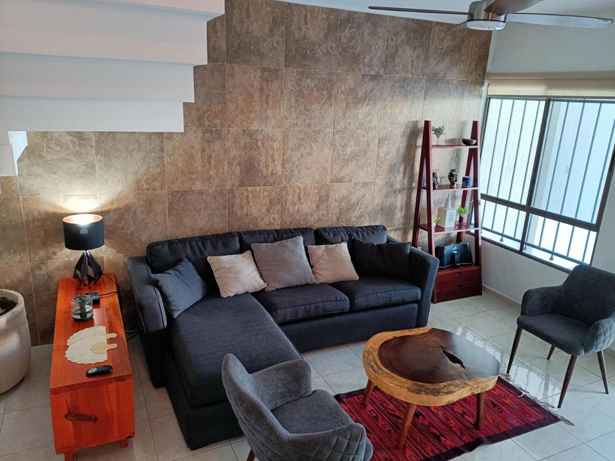 메리다 Casa Hector, Con Jacuzzi, Cerca Del Foro Gnp. 빌라 외부 사진