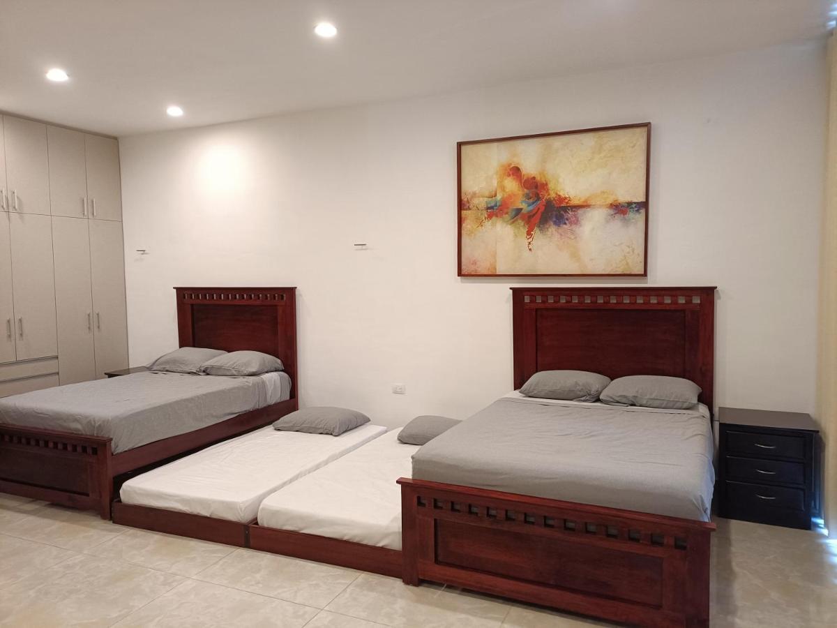메리다 Casa Hector, Con Jacuzzi, Cerca Del Foro Gnp. 빌라 외부 사진